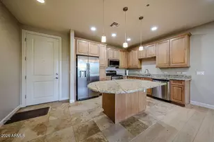 7291 N Scottsdale Rd, Paradise Valley, AZ 85253 - Photo 8