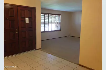 701 W Summit Place, Chandler, AZ 85225 - Photo 2