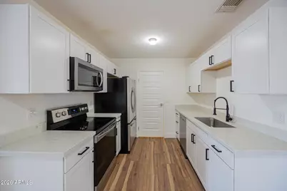 3511 E Baseline Road #1010, Phoenix, AZ 85042 - Photo 10