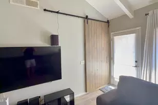 11666 N 28th Dr, Phoenix, AZ 85029 - Photo 6