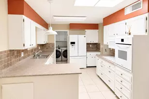 10542 W Tropicana Cir, Sun City, AZ 85351 - Photo 10