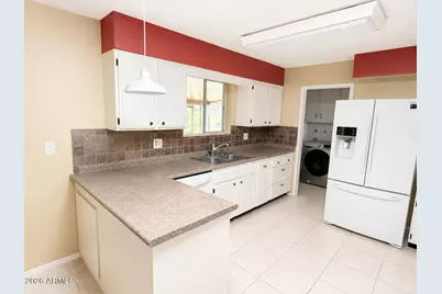 10542 W Tropicana Circle, Sun City, AZ 85351 - Photo 12