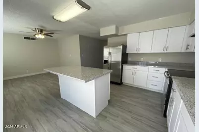 639 W Grove Circle, Mesa, AZ 85210 - Photo 8
