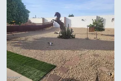 9702 W Campana Drive, Sun City, AZ 85351 - Photo 16