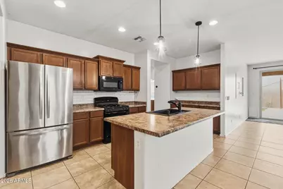 18608 W Lupine Avenue, Goodyear, AZ 85338 - Photo 4