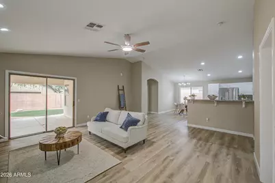 15668 W Saguaro Lane, Surprise, AZ 85374 - Photo 6