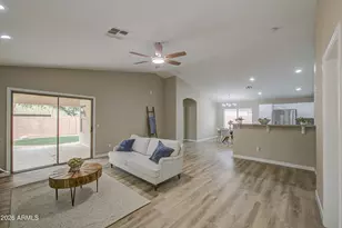 15668 W Saguaro Ln, Surprise, AZ 85374 - Photo 6