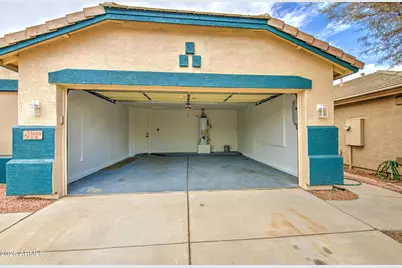 15668 W Saguaro Lane, Surprise, AZ 85374 - Photo 30