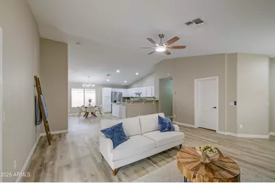 15668 W Saguaro Lane, Surprise, AZ 85374 - Photo 8