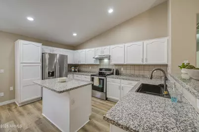 15668 W Saguaro Lane, Surprise, AZ 85374 - Photo 12