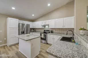 15668 W Saguaro Ln, Surprise, AZ 85374 - Photo 12
