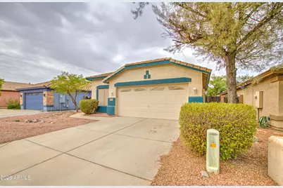 15668 W Saguaro Lane, Surprise, AZ 85374 - Photo 4