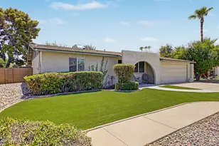 2431 W Via Rialto Cir, Mesa, AZ 85202 - Photo 2