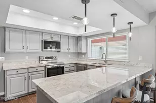 10018 N 48th Ln, Glendale, AZ 85302 - Photo 18