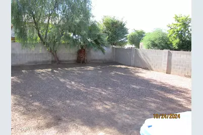 8541 W Palm Lane NW, Phoenix, AZ 85037 - Photo 16