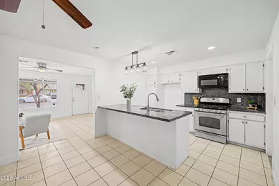 4875 W Palm Lane, Phoenix, AZ 85035 - Photo 6