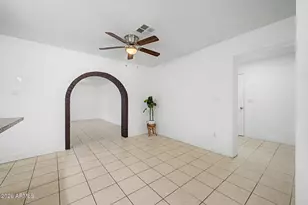 4875 W Palm Ln, Phoenix, AZ 85035 - Photo 10