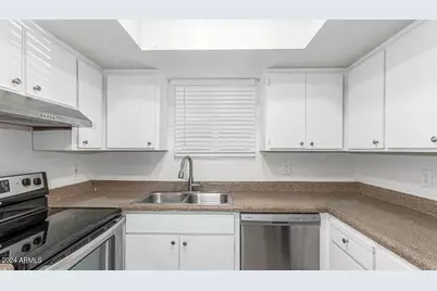 1826 N 51st Street #17, Phoenix, AZ 85008 - Photo 6
