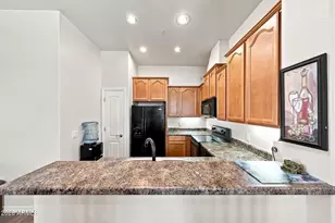 7027 N Scottsdale Rd, Scottsdale, AZ 85253 - Photo 12