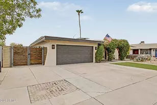 2064 S Noche De Paz St, Mesa, AZ 85202 - Photo 4