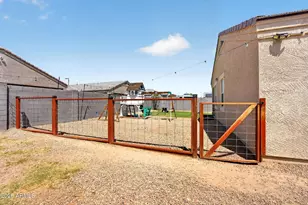 25666 W Desert Dr, Buckeye, AZ 85326 - Photo 38