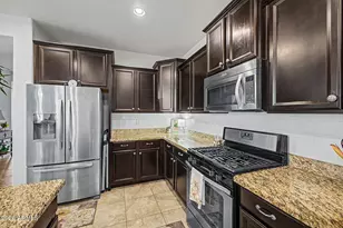 18016 W Ivy Ln, Surprise, AZ 85388 - Photo 14