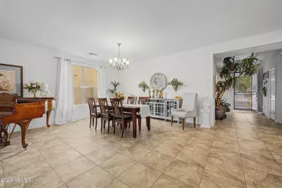 18016 W Ivy Lane, Surprise, AZ 85388 - Photo 6