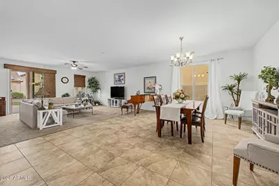 18016 W Ivy Lane, Surprise, AZ 85388 - Photo 4