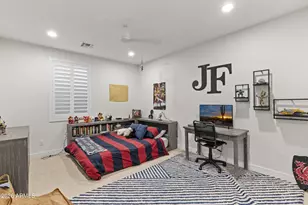 8409 N Diller Grove Ln, Phoenix, AZ 85021 - Photo 34
