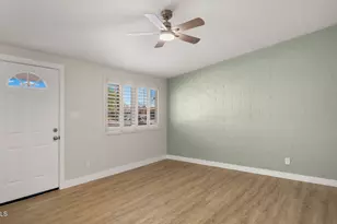 10518 W Oakmont Dr, Sun City, AZ 85351 - Photo 4