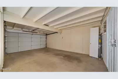 10518 W Oakmont Drive, Sun City, AZ 85351 - Photo 18