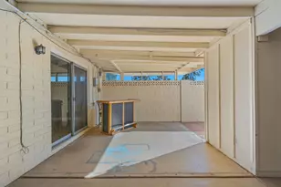 10518 W Oakmont Dr, Sun City, AZ 85351 - Photo 16