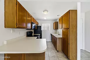 653 W Guadalupe Rd, Mesa, AZ 85210 - Photo 6