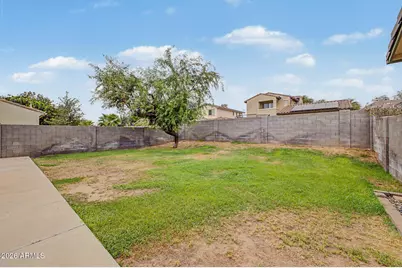 15352 W Wethersfield Road, Surprise, AZ 85379 - Photo 32