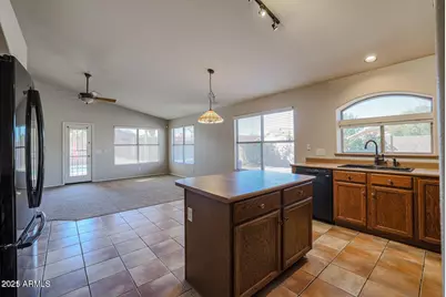 10269 W Patrick Lane, Peoria, AZ 85383 - Photo 6