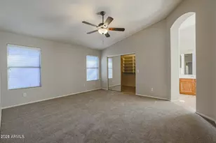 10269 W Patrick Ln, Peoria, AZ 85383 - Photo 14