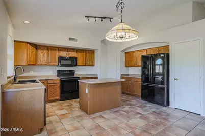10269 W Patrick Lane, Peoria, AZ 85383 - Photo 8