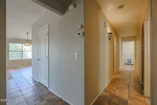 10269 W Patrick Ln, Peoria, AZ 85383 - Photo 18