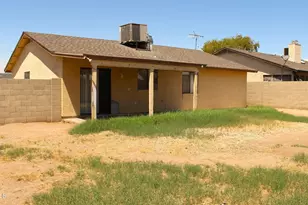 5425 N 74th Dr, Glendale, AZ 85303 - Photo 18