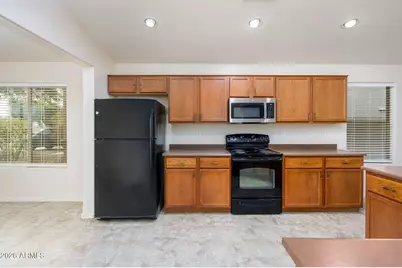 18145 W Westpark Boulevard, Surprise, AZ 85388 - Photo 4