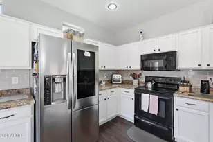 2033 N 107th Dr, Avondale, AZ 85392 - Photo 10