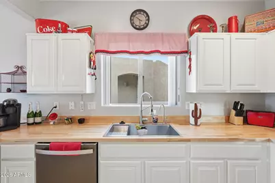 10691 E Surveyor Court, Gold Canyon, AZ 85118 - Photo 16