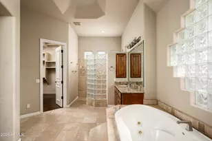 6243 E Camelback Rd, Scottsdale, AZ 85251 - Photo 18