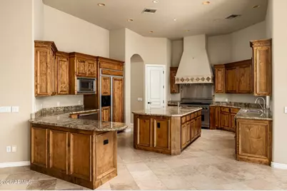 6243 E Camelback Road, Scottsdale, AZ 85251 - Photo 8