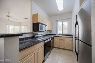 1411 E Orangewood Ave, Phoenix, AZ 85020 - Photo 8