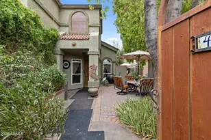 422 E Kerry Ln, Phoenix, AZ 85024 - Photo 2