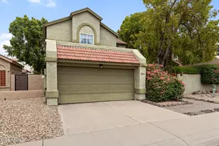422 E Kerry Ln, Phoenix, AZ 85024 - Photo 8