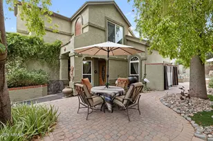 422 E Kerry Ln, Phoenix, AZ 85024 - Photo 10