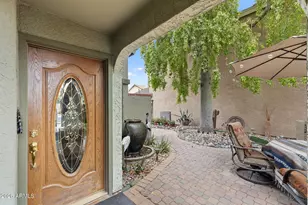 422 E Kerry Ln, Phoenix, AZ 85024 - Photo 14