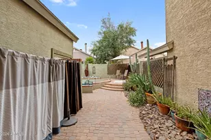 422 E Kerry Ln, Phoenix, AZ 85024 - Photo 68